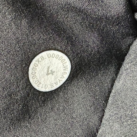 Lululemon Noir Crop Black Women 4 EUC Tie Front Pant Pockets Stretch On the Move - Picture 12 of 16